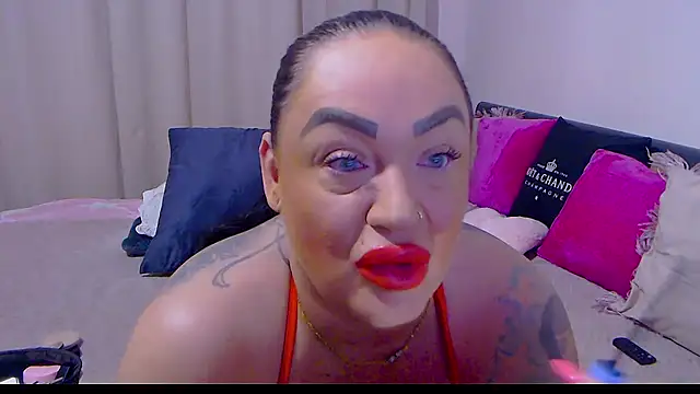 Snapshot of BustyVicky chatting on February 19, 2026, 10:28 pm BustyVicky online show from February 19, 2026, 10:28 pm