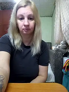 BustyBlond online show from November 19, 2025, 5:18 am