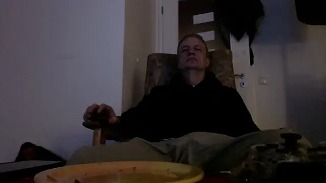 Cordt27 online show from May 6, 2026, 7:52 pm