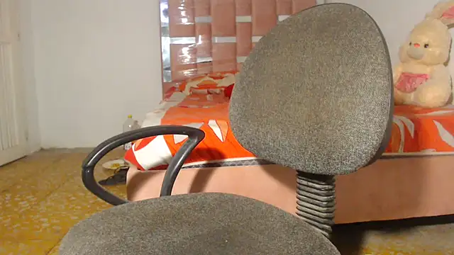 Kristal Cox1 online show from December 11, 2024, 11:19 am