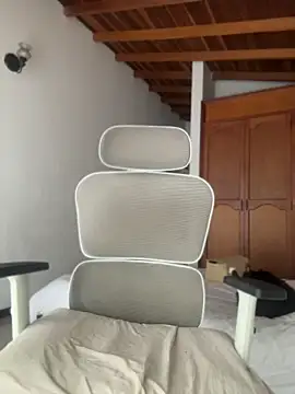 GabriSaenz online show from June 3, 2026, 2:33 pm