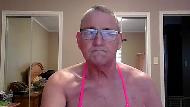 Snapshot of takeitall101 chatting on April 5, 2026, 3:09 pm takeitall101 online show from April 5, 2026, 3:09 pm