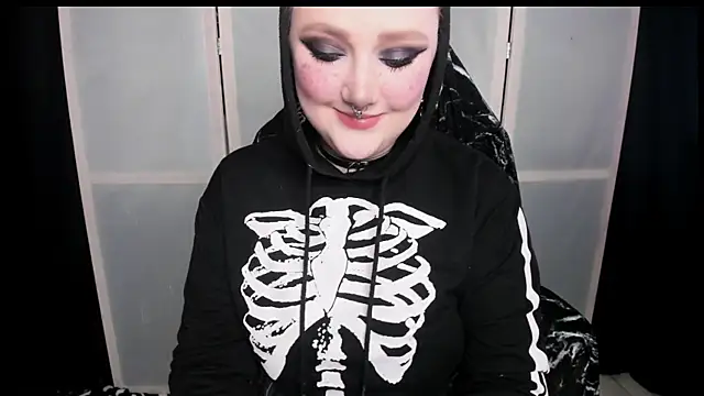 Snapshot of YourDyingBride chatting on May 9, 2026, 4:56 pm YourDyingBride online show from May 9, 2026, 4:56 pm