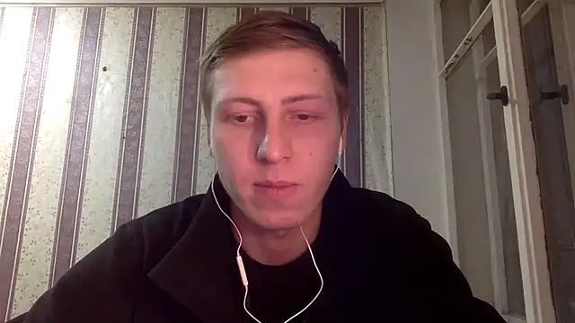 Snapshot of darienlarge chatting on December 3, 2024, 4:39 pm darienlarge online show from December 3, 2024, 4:39 pm