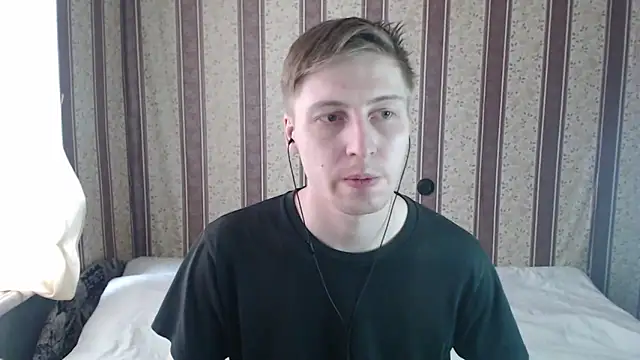 Snapshot of darienlarge chatting on March 11, 2025, 1:45 pm darienlarge online show from March 11, 2025, 1:45 pm
