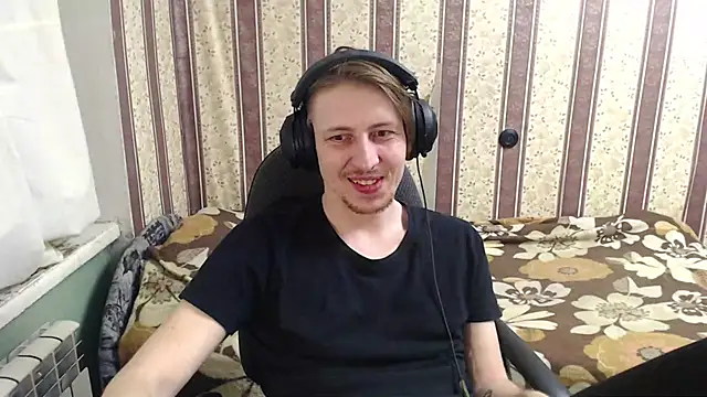 Snapshot of darienlarge chatting on October 11, 2025, 9:02 pm darienlarge online show from October 11, 2025, 9:02 pm