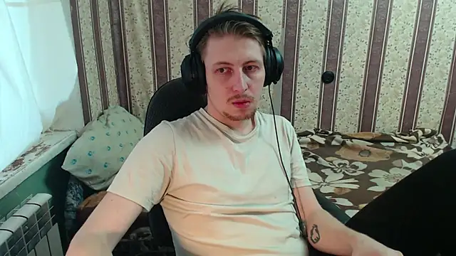 Snapshot of darienlarge chatting on October 16, 2025, 12:50 pm darienlarge online show from October 16, 2025, 12:50 pm