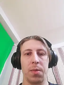 Snapshot of darienlarge chatting on October 25, 2025, 4:46 pm darienlarge online show from October 25, 2025, 4:46 pm