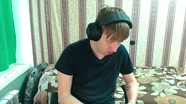 Snapshot of darienlarge chatting on October 27, 2025, 11:47 am darienlarge online show from October 27, 2025, 11:47 am