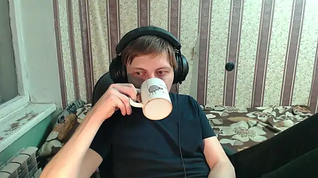 Snapshot of darienlarge chatting on November 3, 2025, 2:29 pm darienlarge online show from November 3, 2025, 2:29 pm