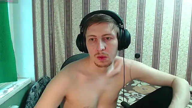 Snapshot of darienlarge chatting on November 8, 2025, 9:20 am darienlarge online show from November 8, 2025, 9:20 am