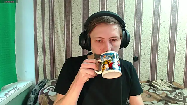 Snapshot of darienlarge chatting on November 13, 2025, 11:53 am darienlarge online show from November 13, 2025, 11:53 am