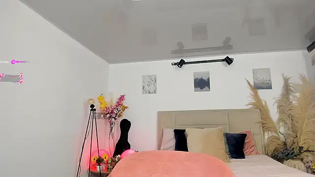 Snapshot of Alexandra_ra chatting on January 8, 2025, 2:14 pm Alexandra ra online show from January 8, 2025, 2:14 pm