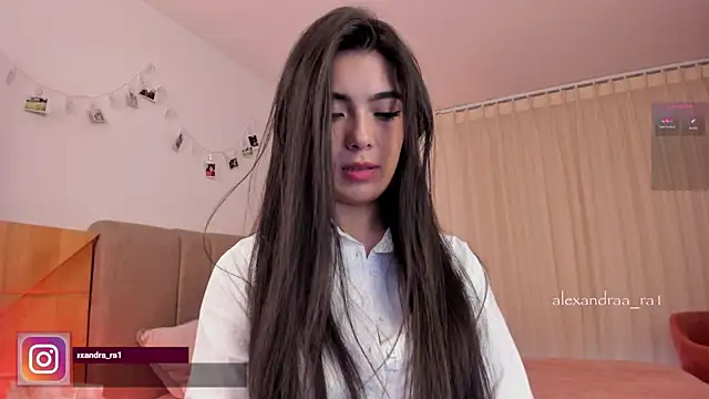 Alexandra ra online show from October 6, 2025, 8:06 pm