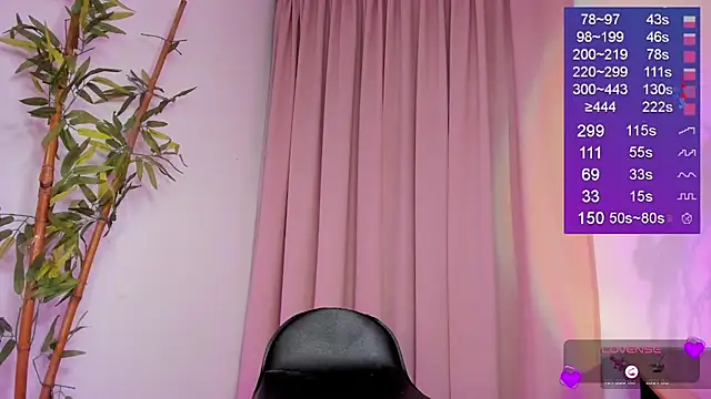 Snapshot of Bella-White chatting on October 19, 2025, 2:29 pm Bella-White online show from October 19, 2025, 2:29 pm