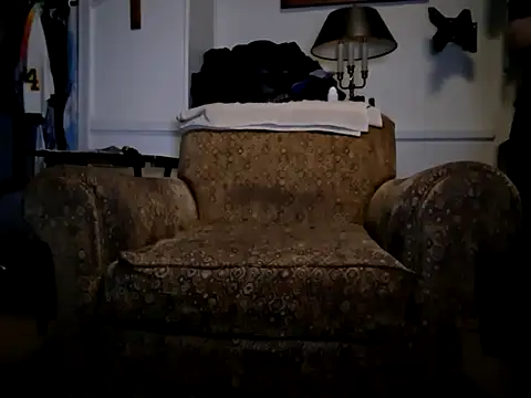 curiouscock38 online show from December 4, 2025, 11:08 am