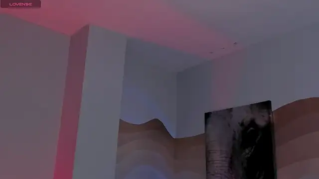 ErikaBenz  online show from September 29, 2025, 12:21 pm