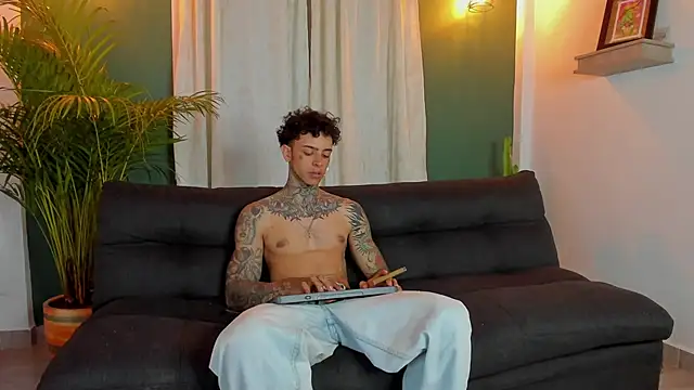 Aron ford online show from October 31, 2025, 3:51 am