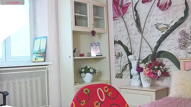 AliciaBow online show from March 9, 2026, 2:43 pm