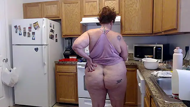 Snapshot of plusizebigbooty chatting on March 9, 2025, 4:00 pm plusizebigbooty online show from March 9, 2025, 4:00 pm