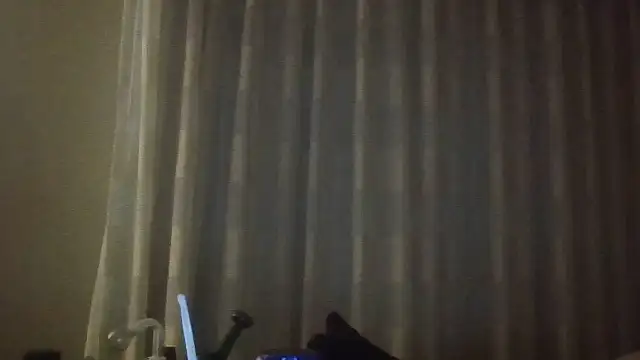 MigeLazzo online show from October 8, 2025, 2:14 pm