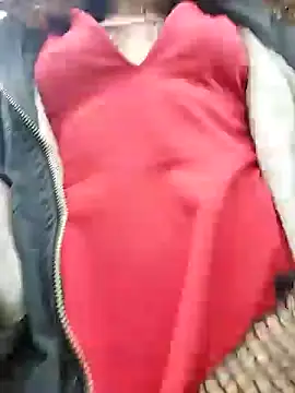 Snapshot of _Laary chatting on December 25, 2024, 8:07 pm Laary online show from December 25, 2024, 8:07 pm