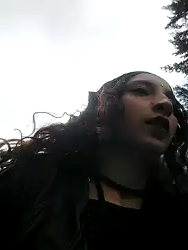 Snapshot of _Laary chatting on January 14, 2025, 7:43 pm Laary online show from January 14, 2025, 7:43 pm