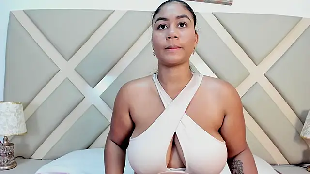 SSCARLETH  online show from February 6, 2025, 11:32 am