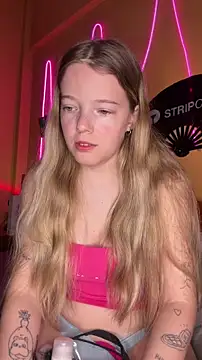 -veranito- online show from February 23, 2026, 3:04 am