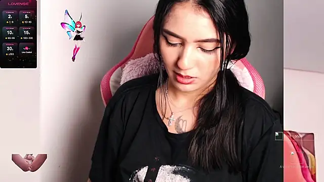 Snapshot of Danae_999 chatting on October 1, 2025, 3:01 am Danae 999 online show from October 1, 2025, 3:01 am