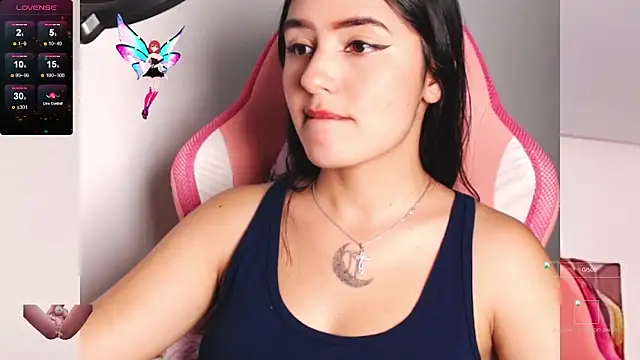 Snapshot of Danae_999 chatting on October 6, 2025, 11:24 pm Danae 999 online show from October 6, 2025, 11:24 pm