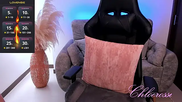 chloerossi online show from April 21, 2026, 6:34 pm