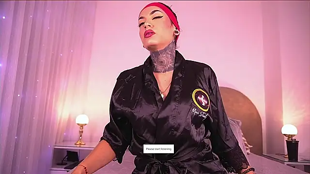 Snapshot of danna_berlin_ chatting on November 12, 2025, 7:24 pm danna berlin online show from November 12, 2025, 7:24 pm