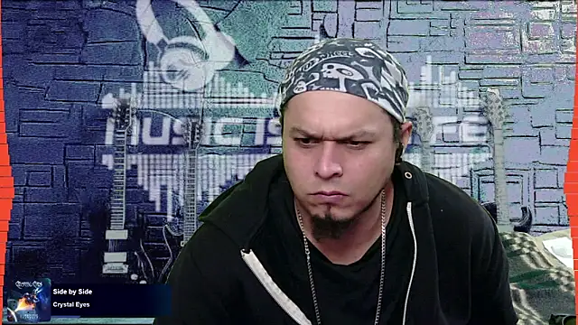 Snapshot of chino_roz chatting on January 12, 2025, 7:31 pm chino roz online show from January 12, 2025, 7:31 pm