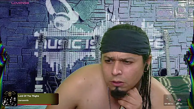 Snapshot of chino_roz chatting on February 4, 2025, 7:11 pm chino roz online show from February 4, 2025, 7:11 pm