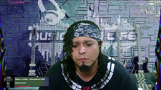 Snapshot of chino_roz chatting on February 20, 2025, 8:17 am chino roz online show from February 20, 2025, 8:17 am