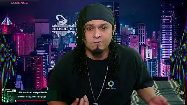 Snapshot of chino_roz chatting on February 23, 2025, 6:17 am chino roz online show from February 23, 2025, 6:17 am