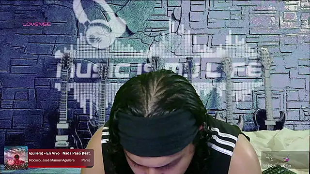 Snapshot of chino_roz chatting on March 10, 2025, 6:38 am chino roz online show from March 10, 2025, 6:38 am