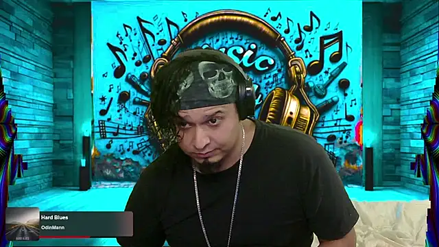 Snapshot of chino_roz chatting on March 12, 2025, 2:12 pm chino roz online show from March 12, 2025, 2:12 pm