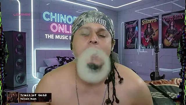 Snapshot of chino_roz chatting on October 10, 2025, 7:29 am chino roz online show from October 10, 2025, 7:29 am