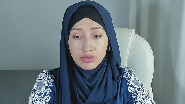 Snapshot of adila_anich chatting on March 6, 2025, 5:22 pm adila anich online show from March 6, 2025, 5:22 pm