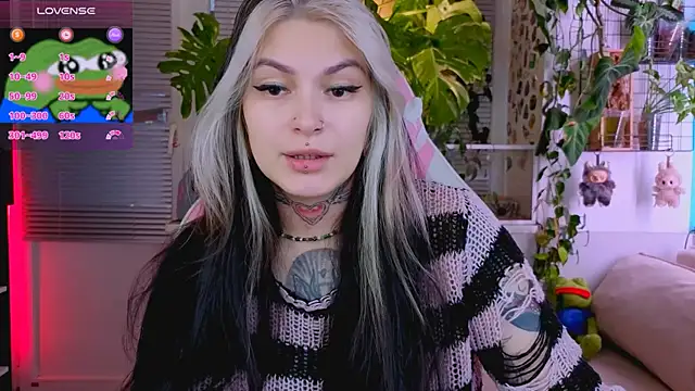 Snapshot of jelya_sg chatting on October 14, 2025, 1:23 pm jelya sg online show from October 14, 2025, 1:23 pm