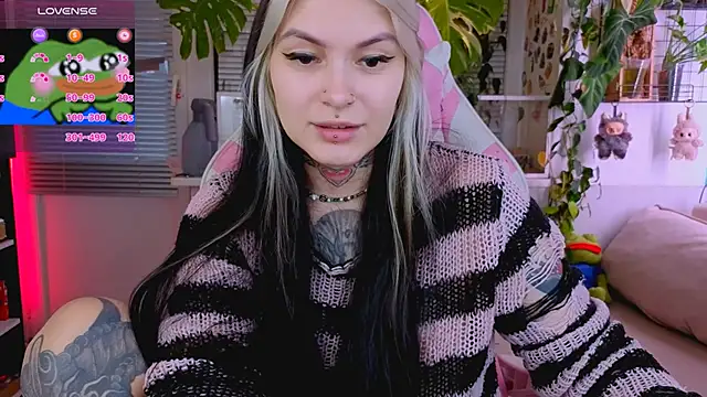 Snapshot of jelya_sg chatting on October 18, 2025, 11:33 am jelya sg online show from October 18, 2025, 11:33 am