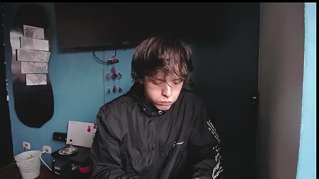 Santiago kiler online show from April 4, 2026, 7:44 pm