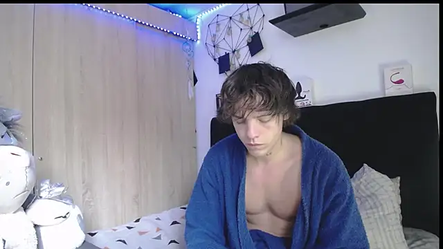 Santiago kiler online show from April 21, 2026, 1:39 pm