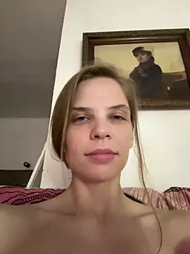 LeyaJohnson online show from July 7, 2026, 9:41 pm