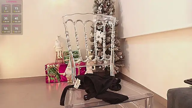 Sassy--Girl online show from December 14, 2025, 11:04 am