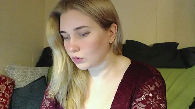 mmmPinUpGirl online show from October 1, 2025, 5:41 pm