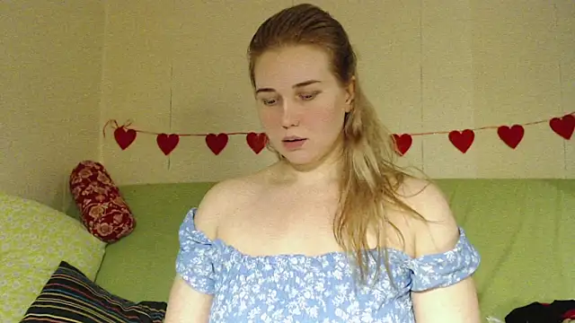 Snapshot of mmmPinUpGirl chatting on February 21, 2026, 1:34 pm mmmPinUpGirl online show from February 21, 2026, 1:34 pm