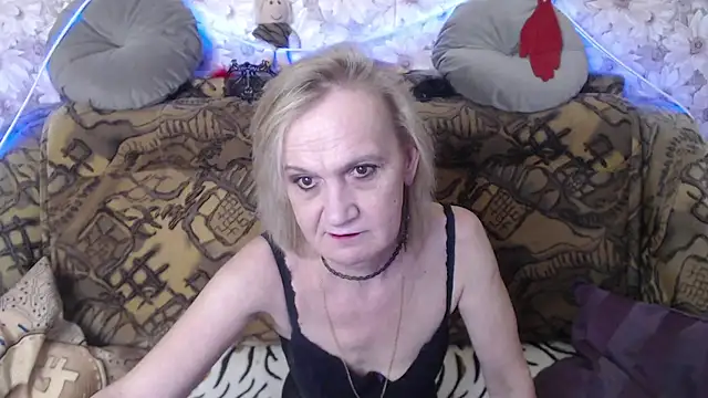 Snapshot of MissBekker chatting on January 10, 2025, 11:43 am MissBekker online show from January 10, 2025, 11:43 am
